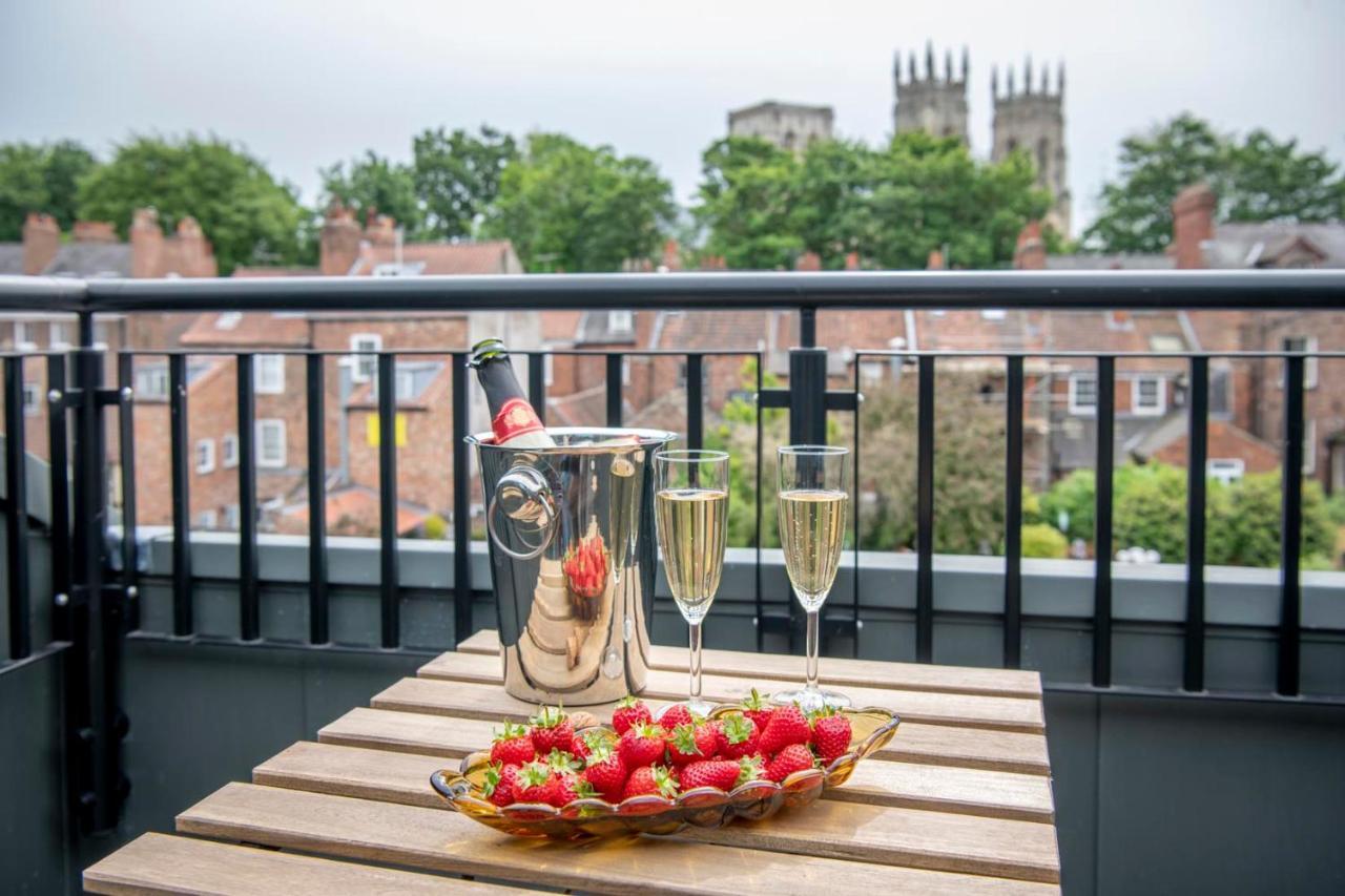 The Quadrant - The Carillon Suite York Exterior foto