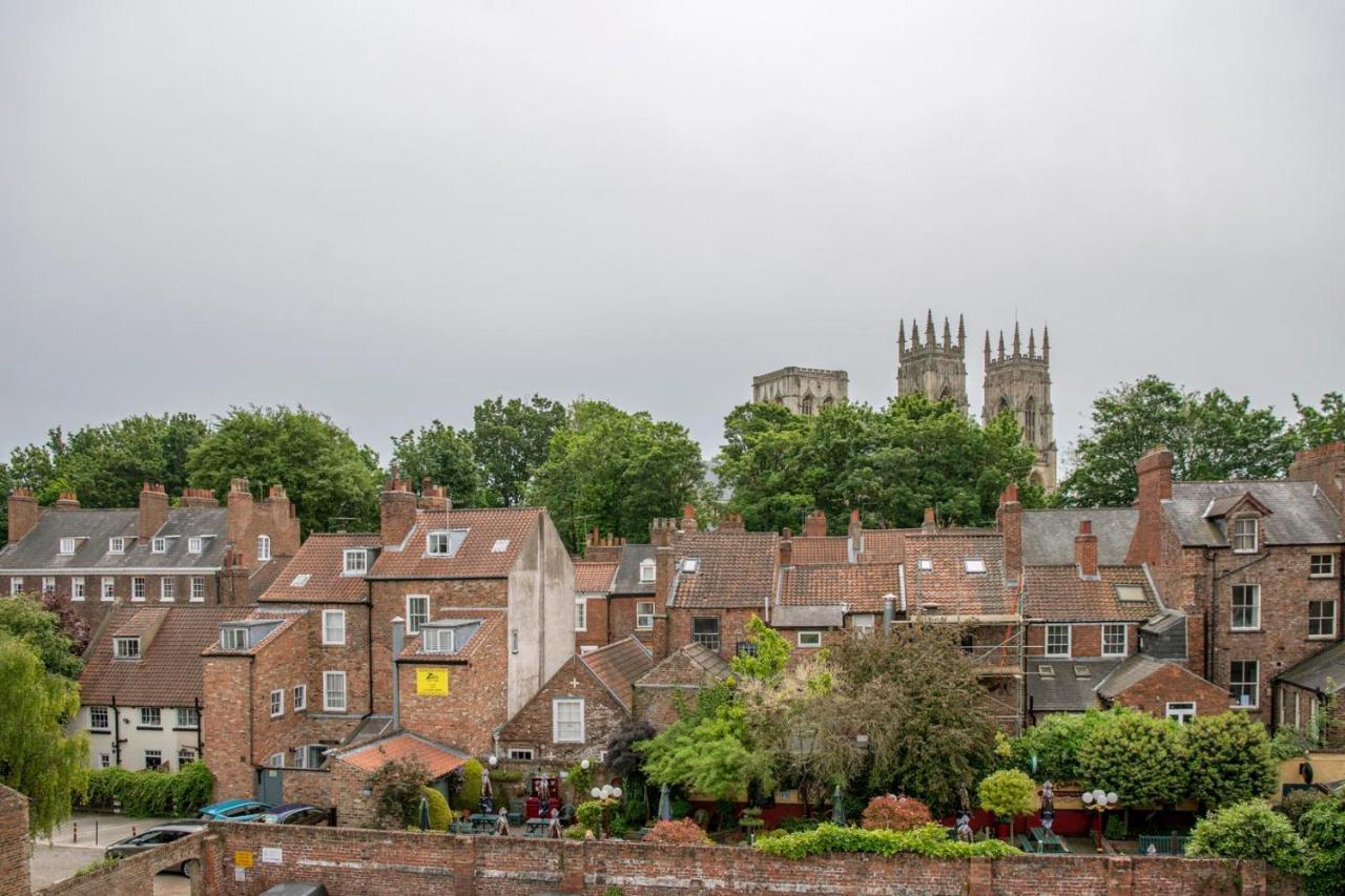 The Quadrant - The Carillon Suite York Exterior foto